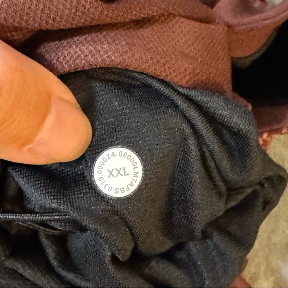 lululemon X Barry's Stronger as One Lined Short

#154 - Picture 4 of 9